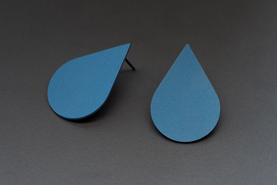 Drop. Anodized titanium earrings